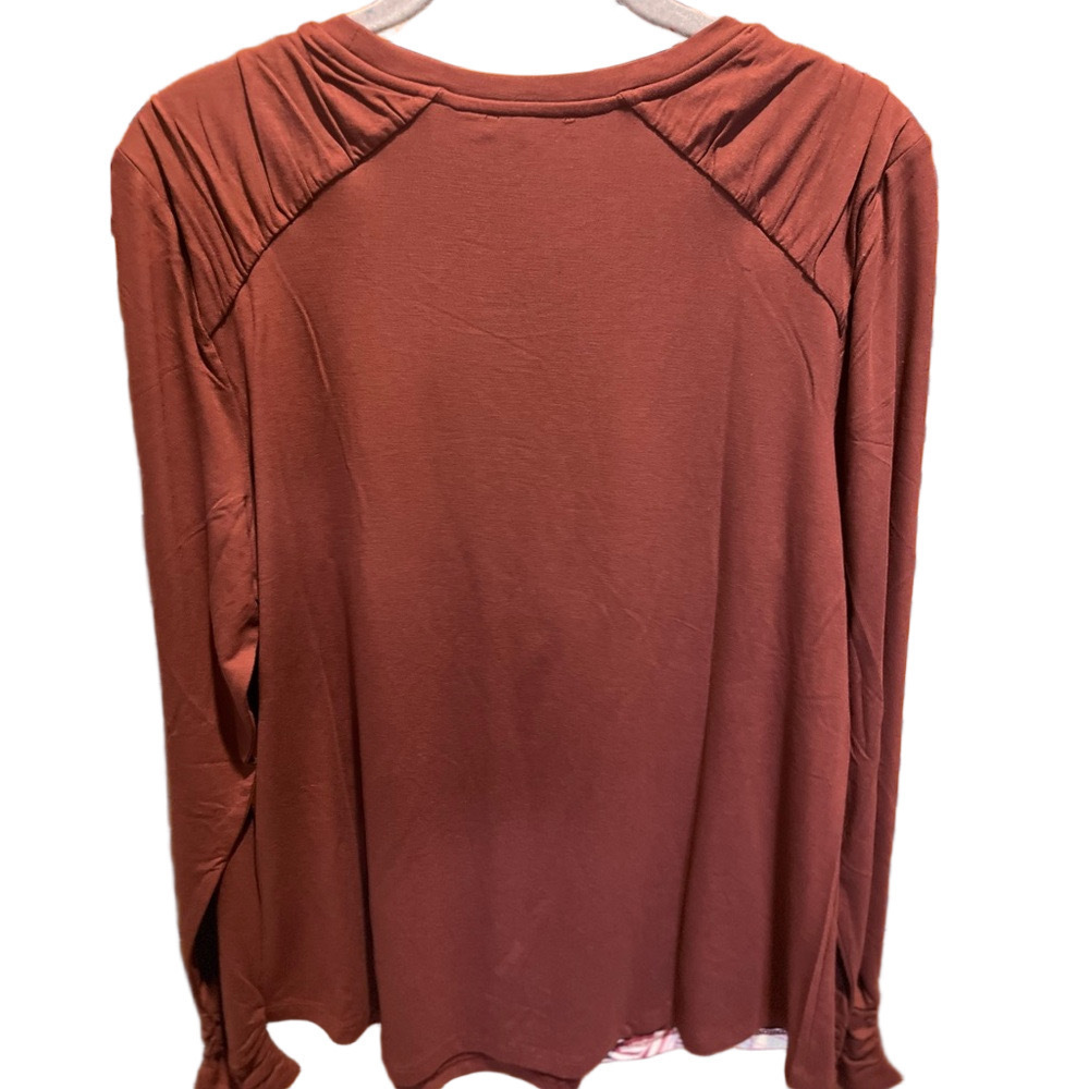 17. WOMENS CHICO’S 2/L DETAIL TOP - Picture 8 of 8